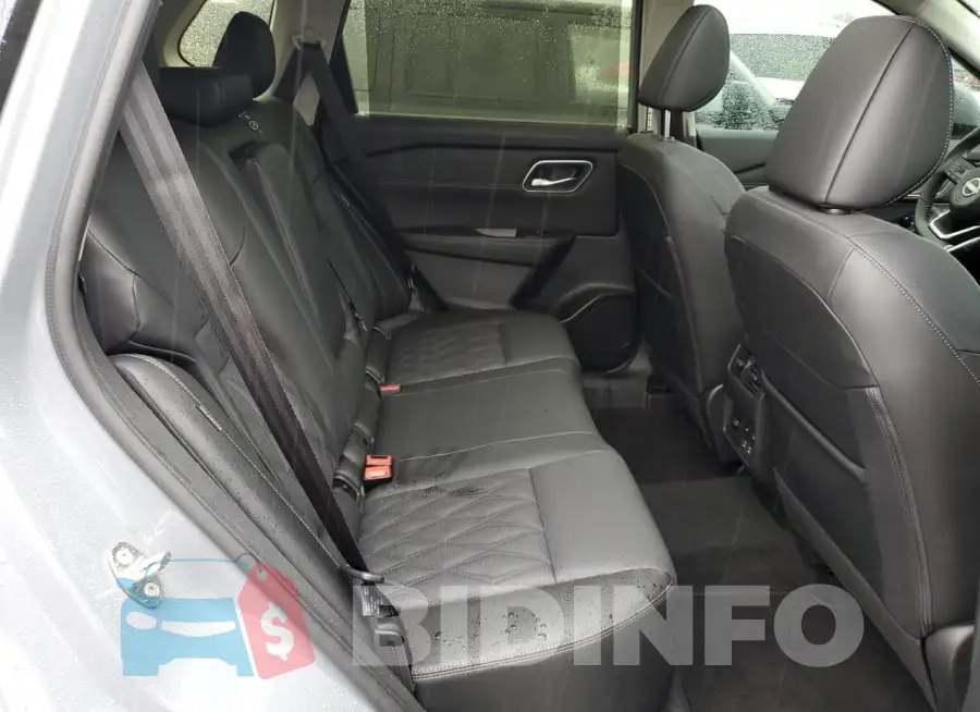 JN8BT3DD4RW450926 Photo# 11