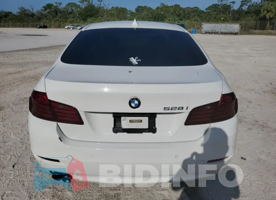 WBA5A5C54GG350592 Photo# 6
