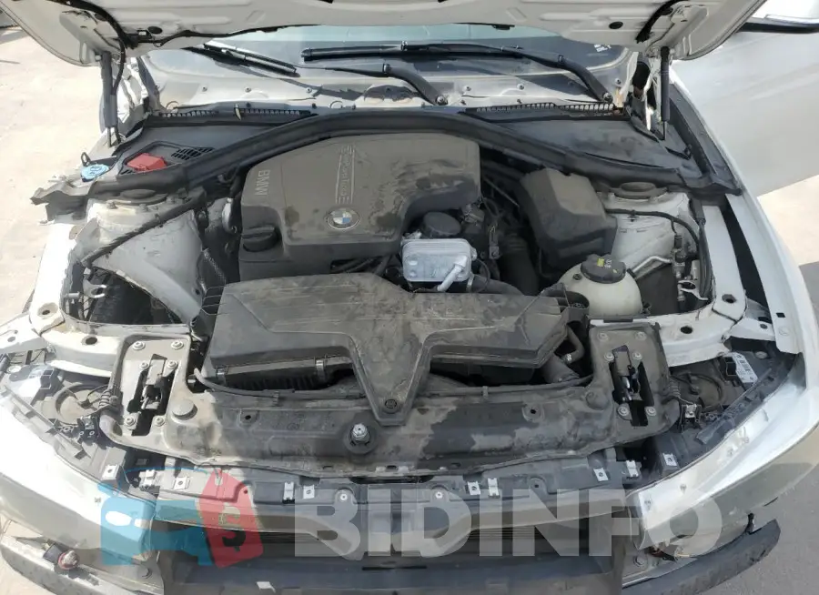 WBA8A3C52GK690628 Photo# 11