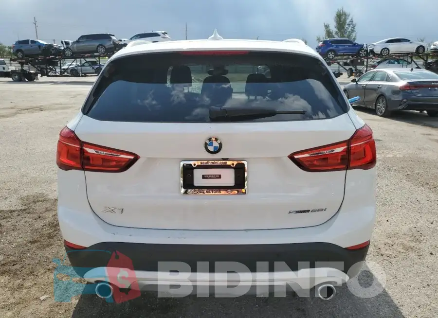 WBXJG7C03M5S74938 Photo# 6