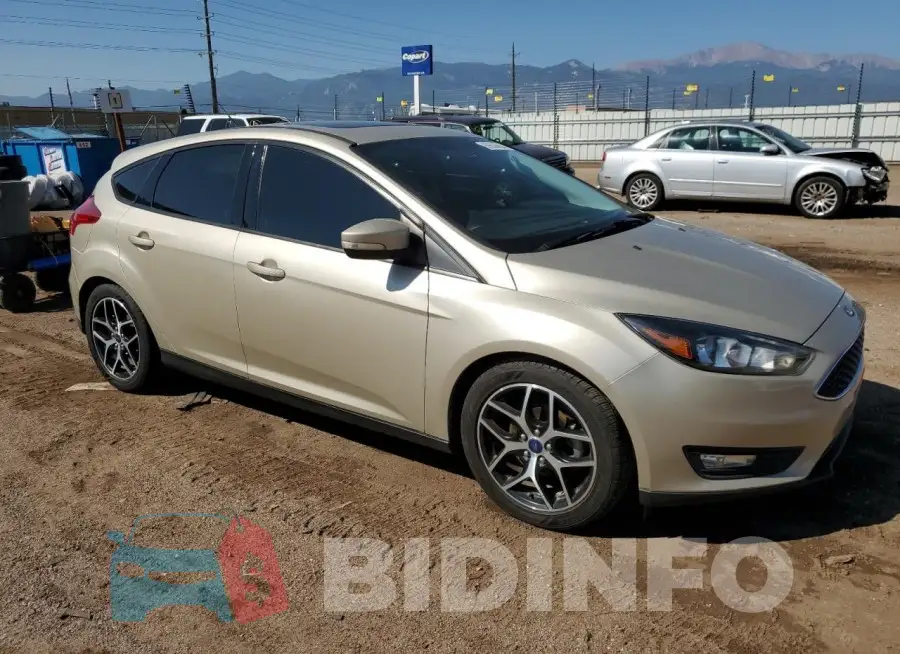 1FADP3M2XJL249955 Photo# 4