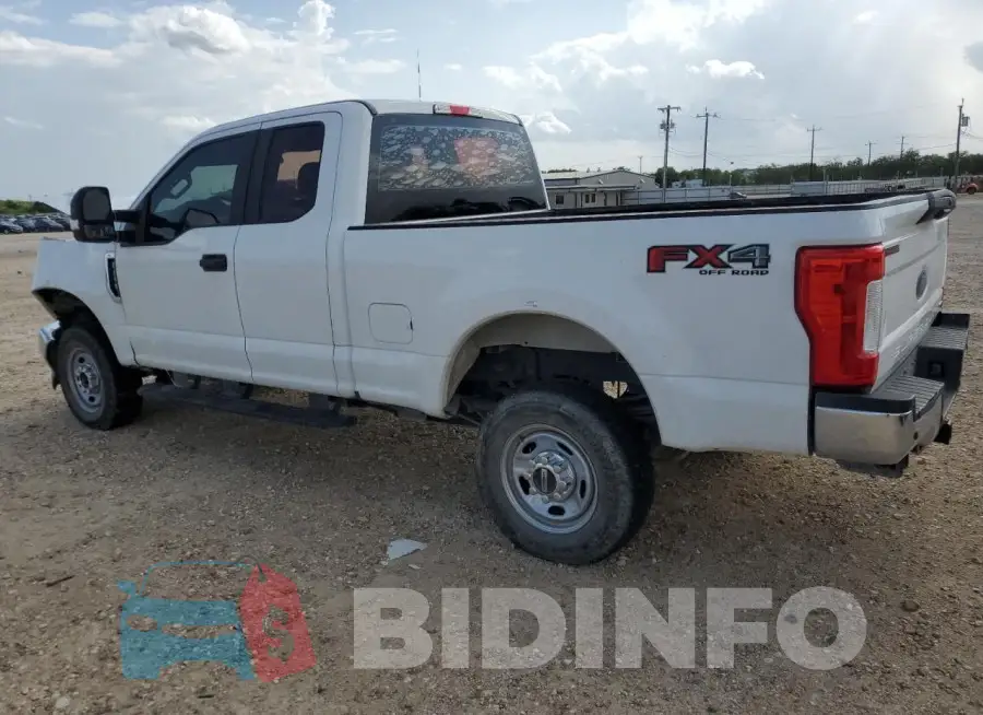 1FT7X2B67KEF83101 Photo# 2