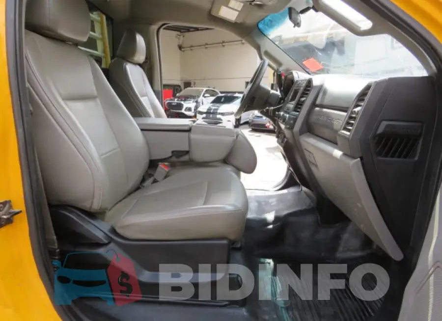 1FTBF2B63KEF04875 Photo# 8