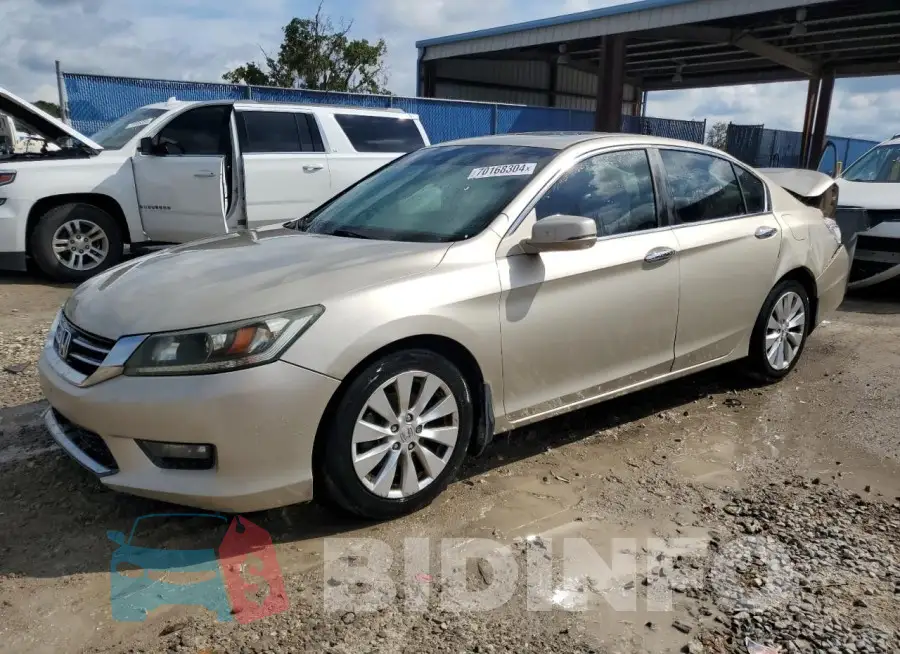 1HGCR2F89FA271512 Photo# 1