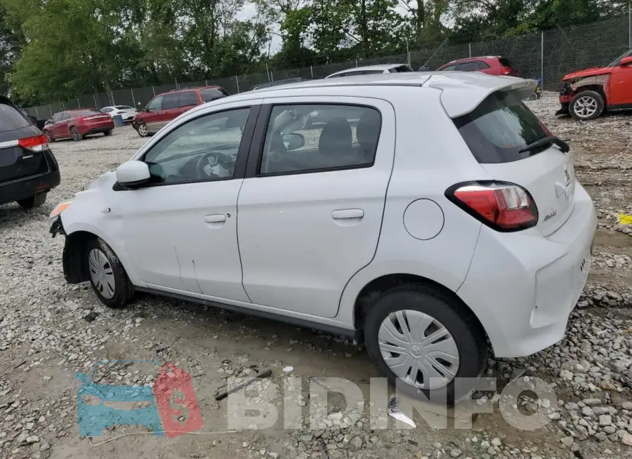 ML32AUHJ9MH004505 Photo# 2