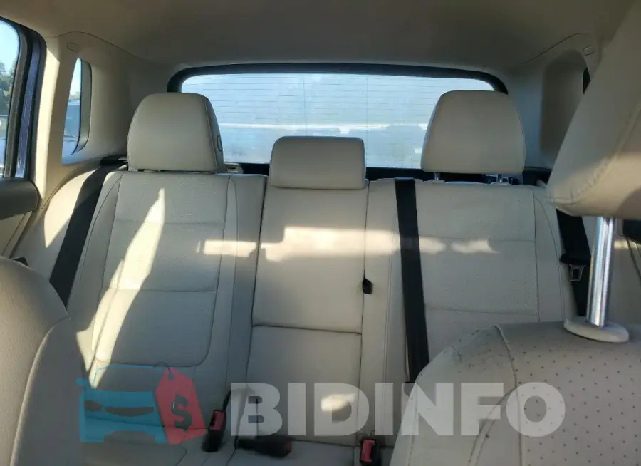 WVGAV7AX4GW534261 Photo# 10