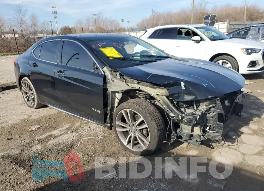 19UUB2F47KA010170 Photo# 4