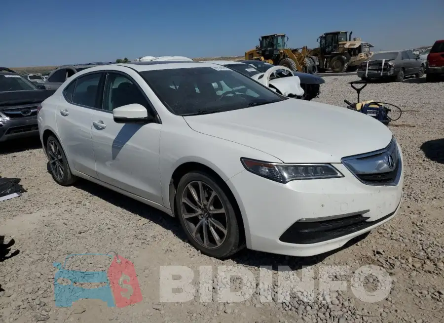 19UUB2F57HA004788 Photo# 4