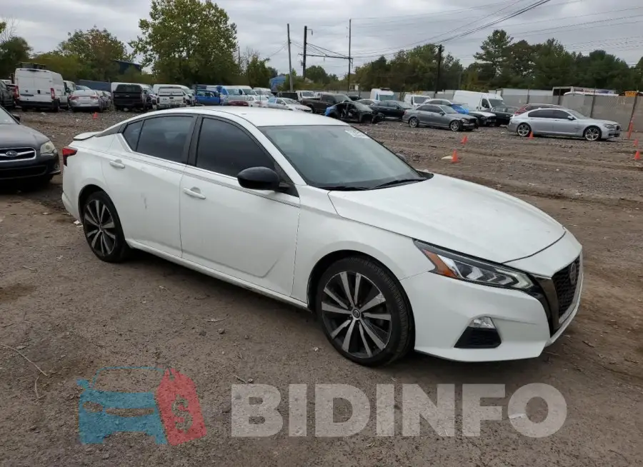 1N4BL4CV7KC162584 Photo# 4