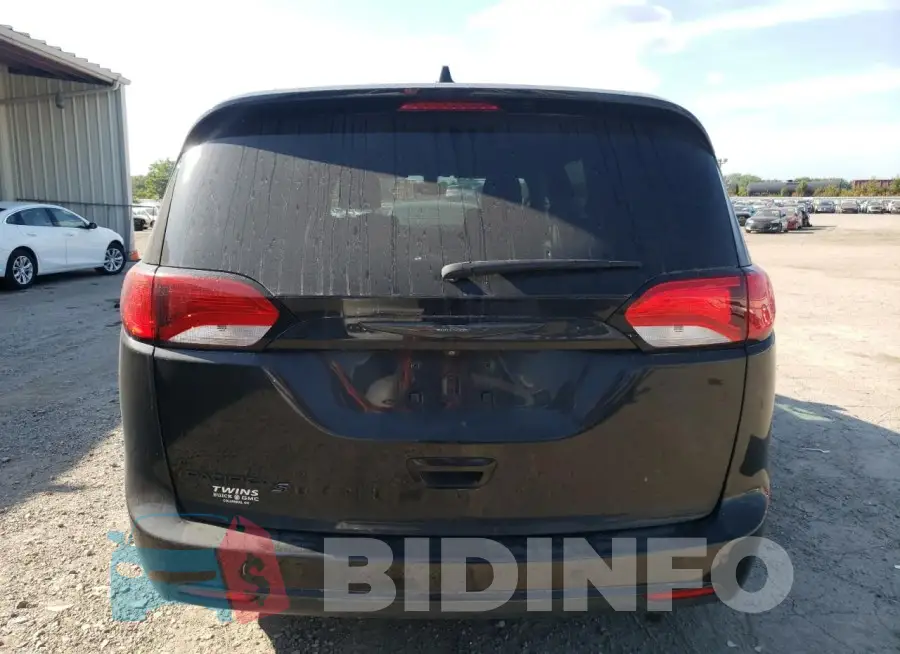 2C4RC1EG5JR228982 Photo# 6
