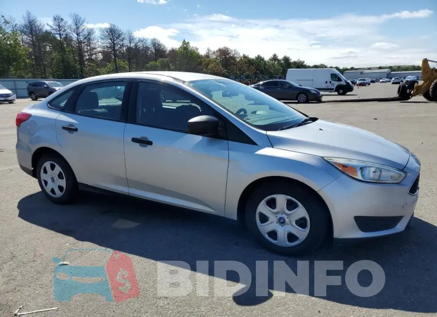 1FADP3E21GL279014 Photo# 4
