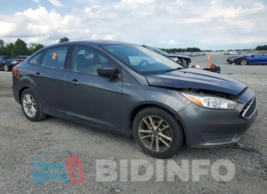 1FADP3F20JL284646 Photo# 4