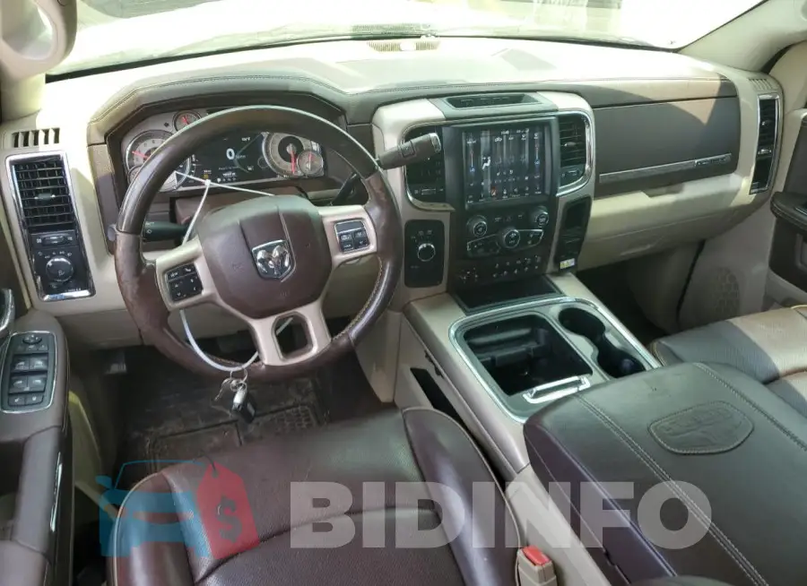 3C63RRNL9JG120328 Photo# 8