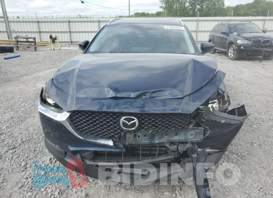3MVDMBBM7RM668517 Photo# 5