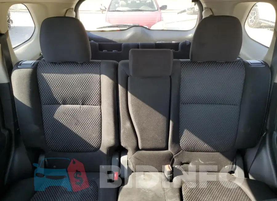 JA4AD3A31JZ066406 Photo# 10