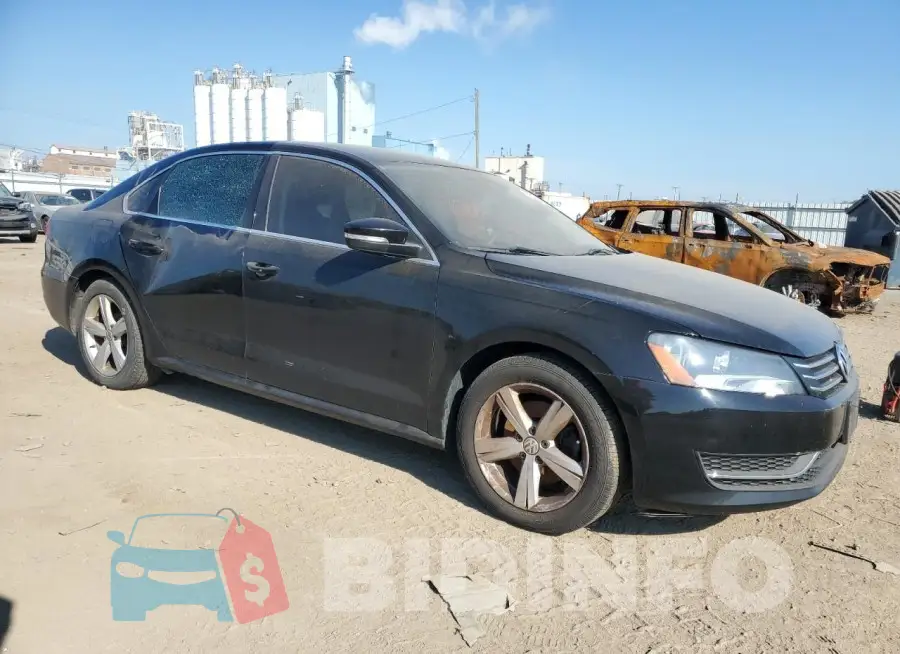 1VWBS7A32FC046244 Photo# 4