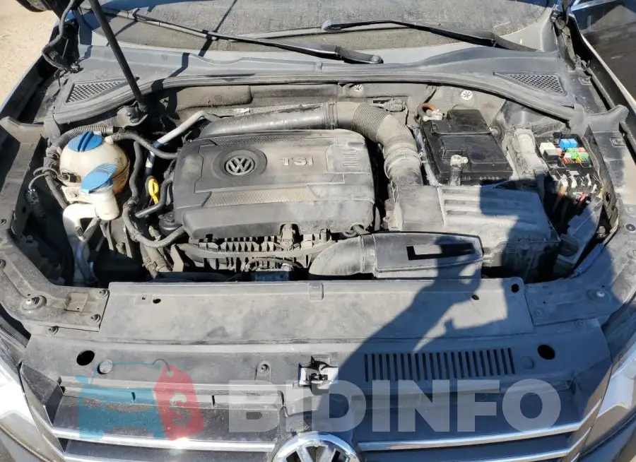 1VWBS7A32FC046244 Photo# 11