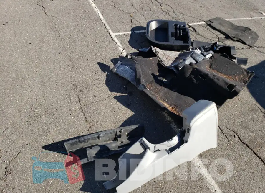 19UDE2F77MA005782 Photo# 12