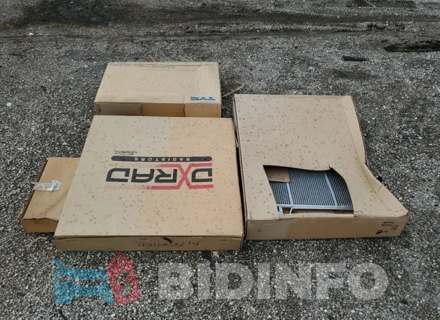 1N6AD0ER2JN761517 Photo# 12
