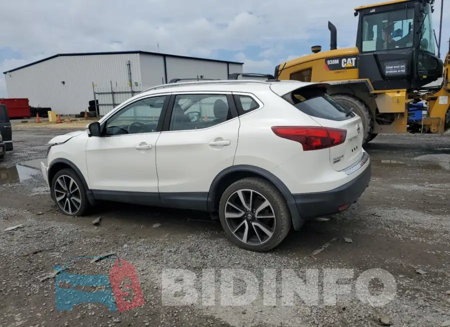 JN1BJ1CP7HW018818 Photo# 2
