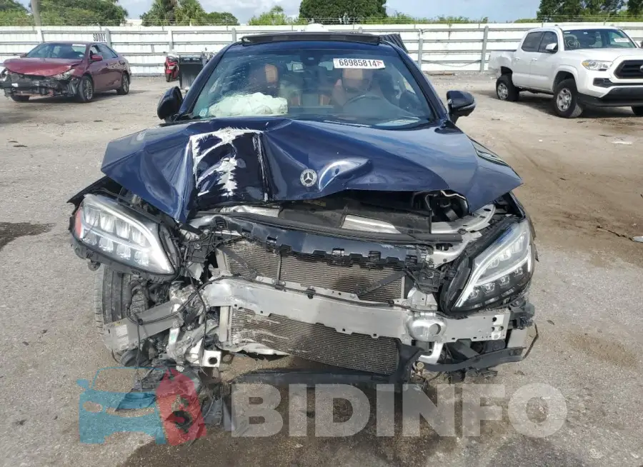 WDDWJ6EB0KF928868 Photo# 5