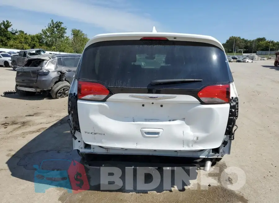 2C4RC1FG9LR142012 Photo# 6