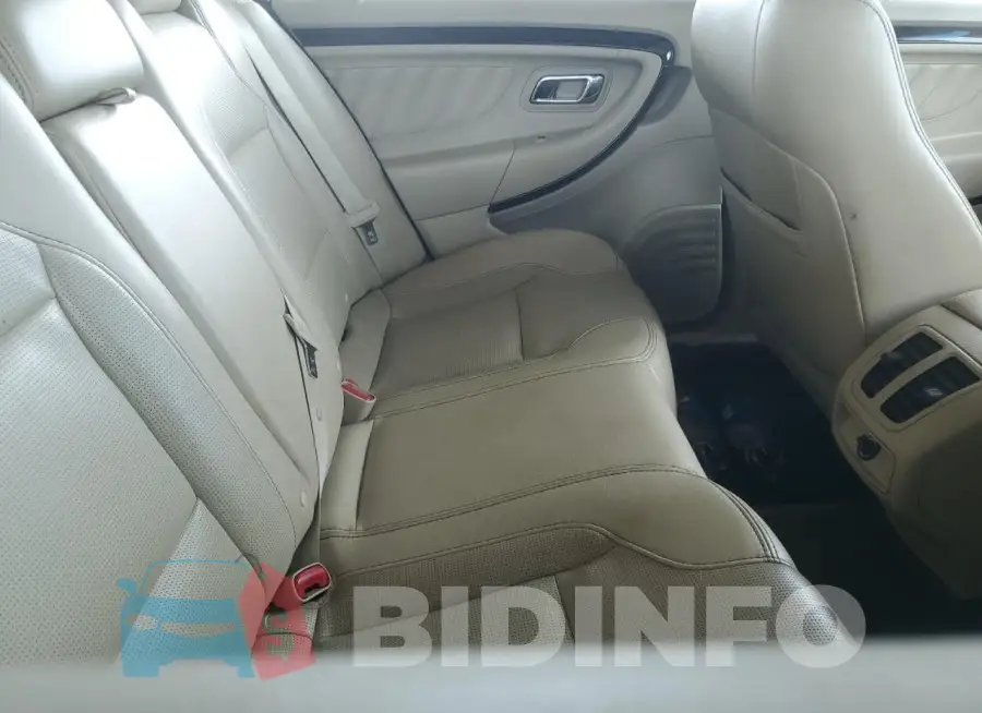 1FAHP2F88FG106192 Photo# 10