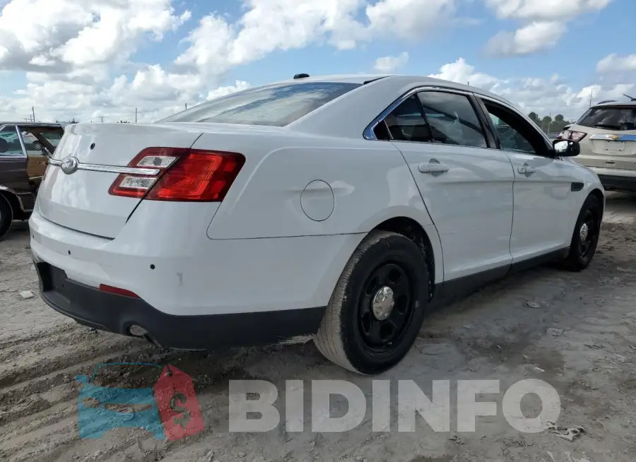 1FAHP2L82FG203554 Photo# 3