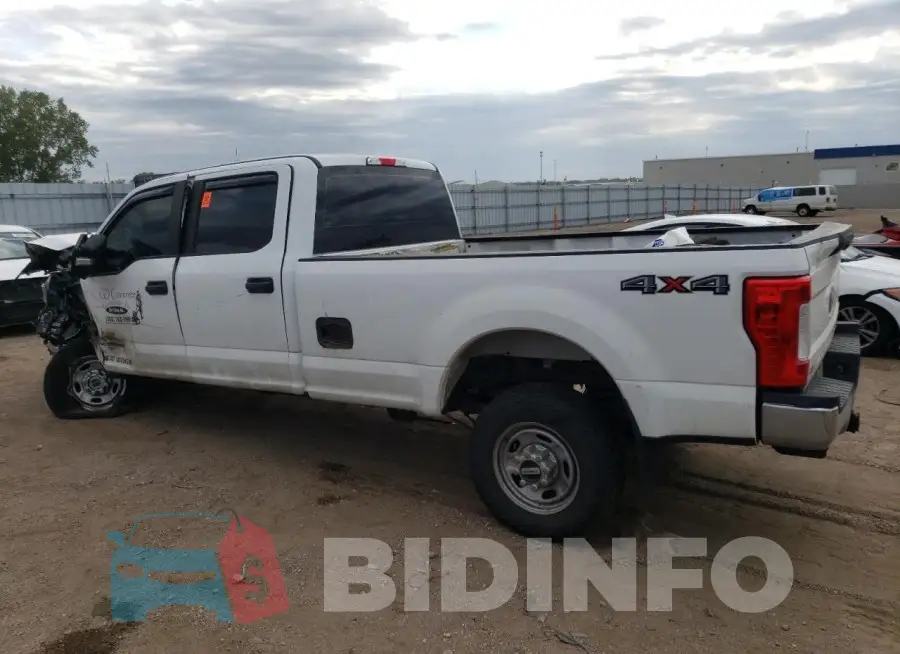 1FT8W3BT3JEC06637 Photo# 2