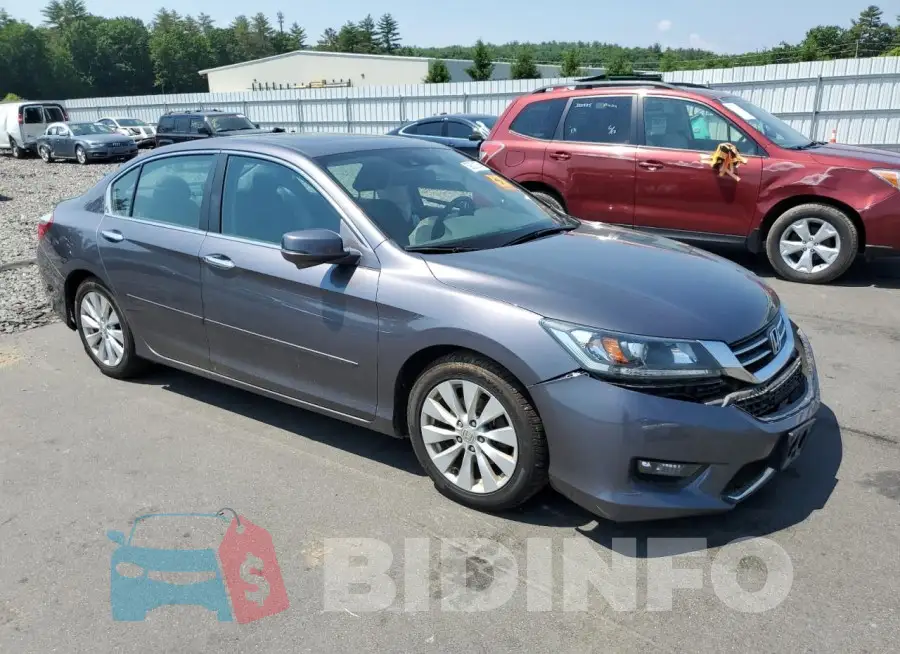 1HGCR2F83FA014152 Photo# 4