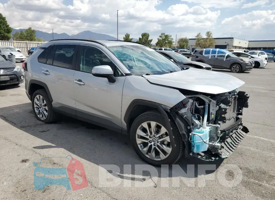 2T3Y1RFV1KW001440 Photo# 4