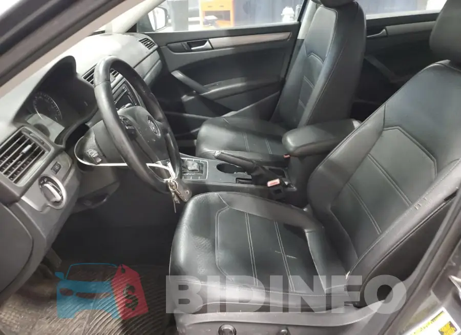 1VWAT7A34FC087581 Photo# 7