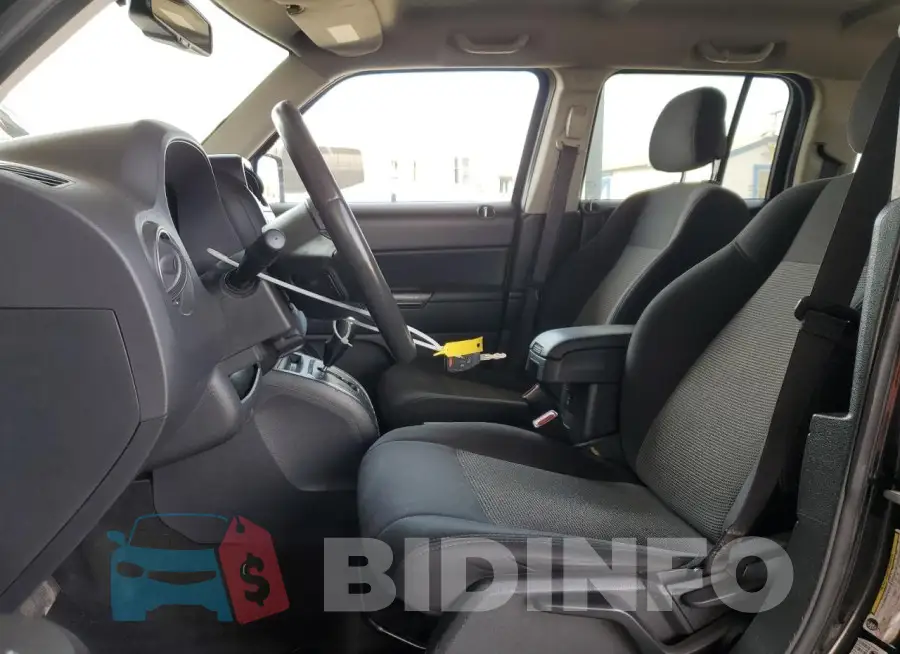 1C4NJPFB6HD184417 Photo# 7