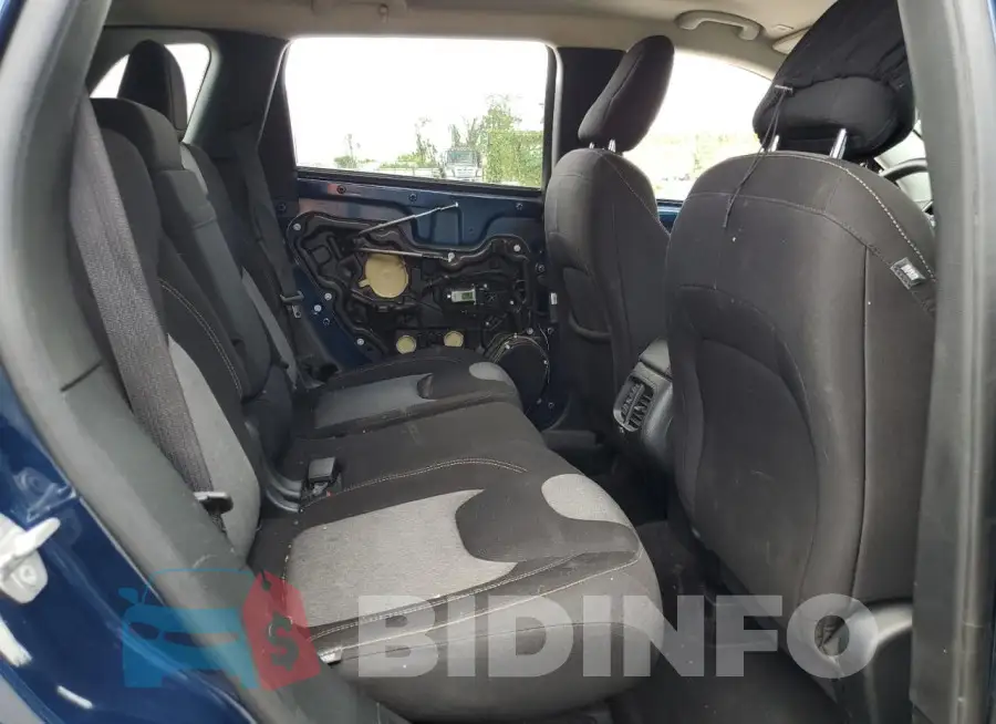 1C4PJLCB9JD565996 Photo# 11