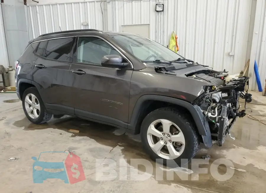 3C4NJCBBXJT123473 Photo# 4