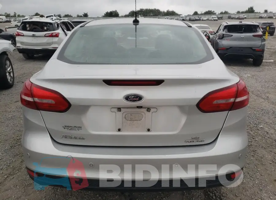 1FADP3F26GL374070 Photo# 6