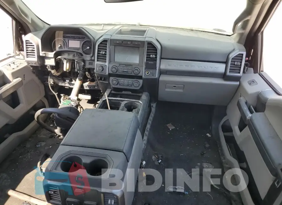 1FT8W3BN2NED59940 Photo# 8