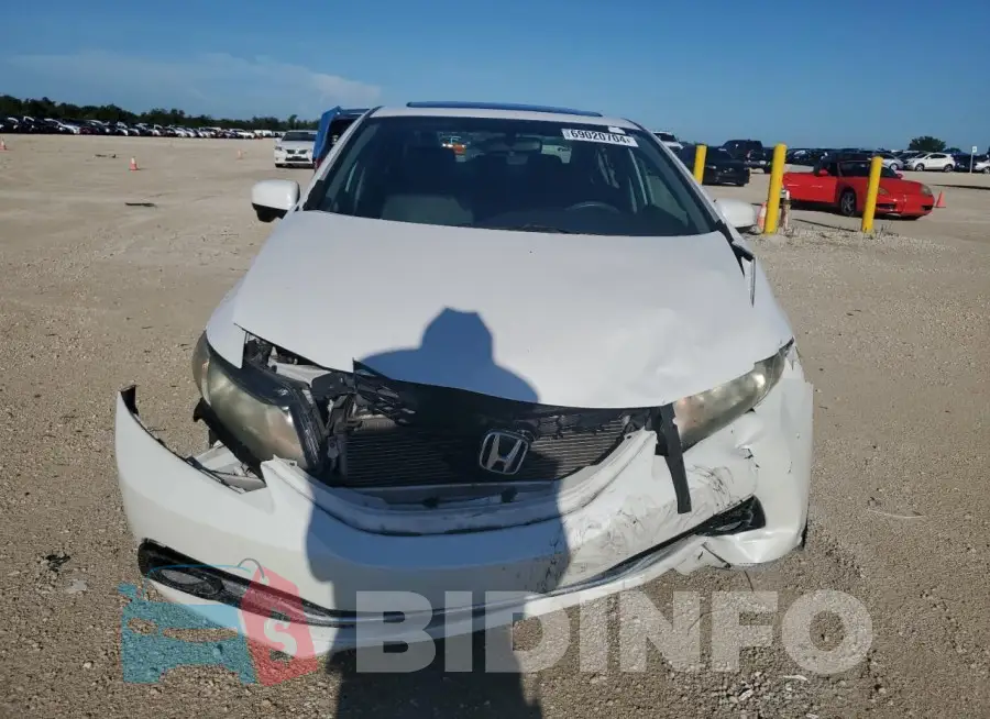 19XFB2F99FE045279 Photo# 5