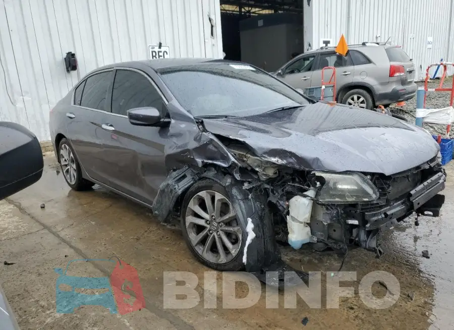 1HGCR2F52FA173153 Photo# 4