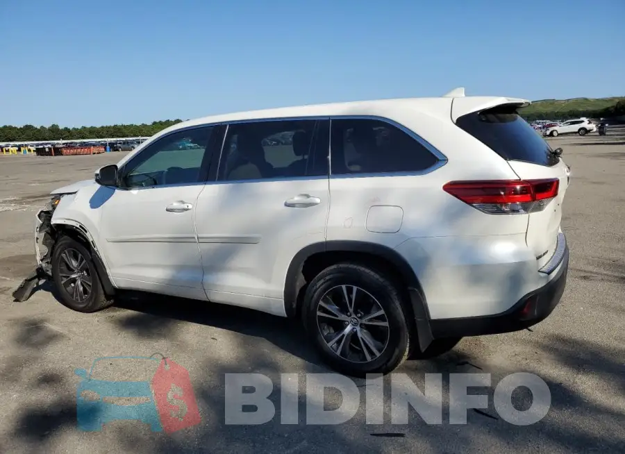 5TDBZRFH5JS883737 Photo# 2