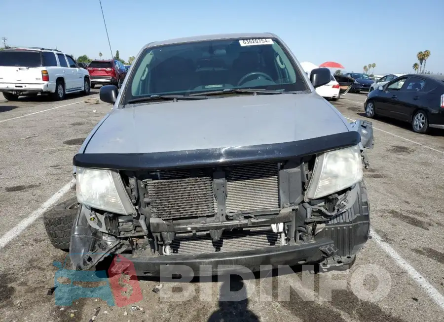 1N6BD0CT4GN767752 Photo# 5