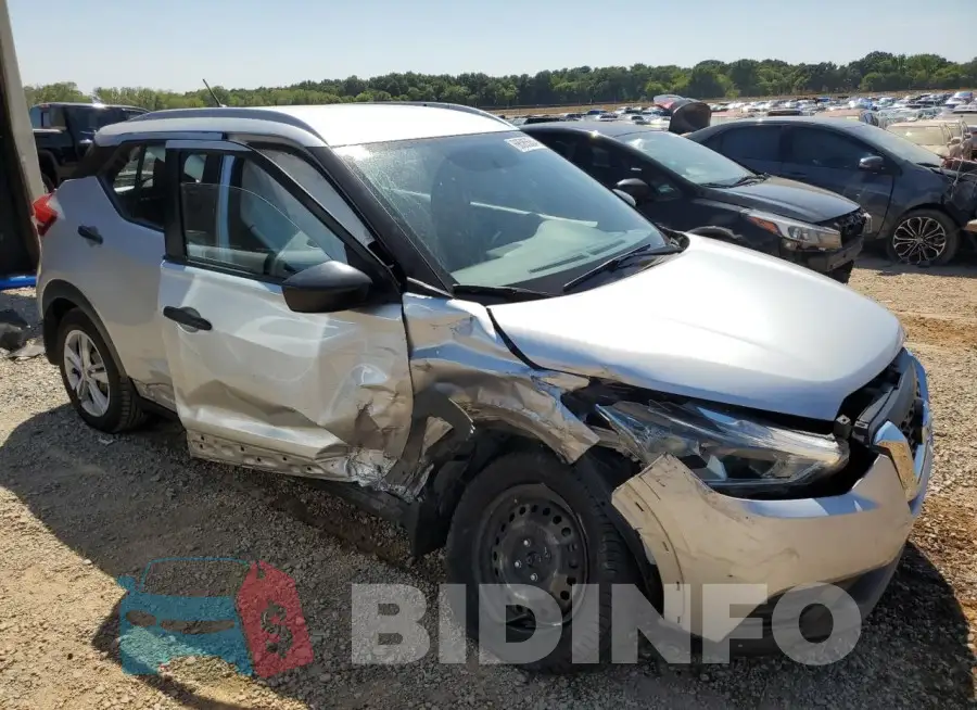 3N1CP5CU7JL509627 Photo# 4