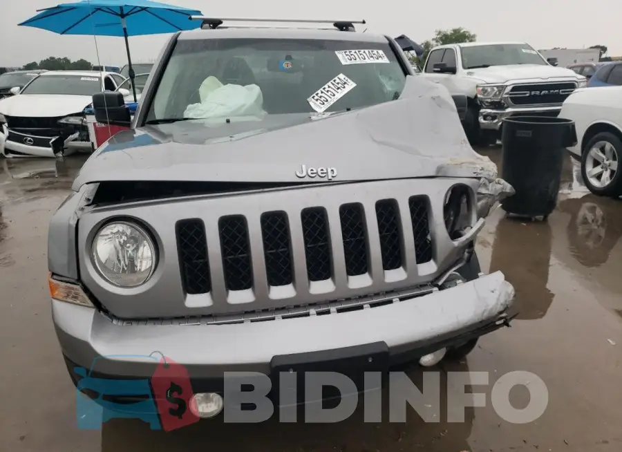 1C4NJPFB6GD503247 Photo# 5
