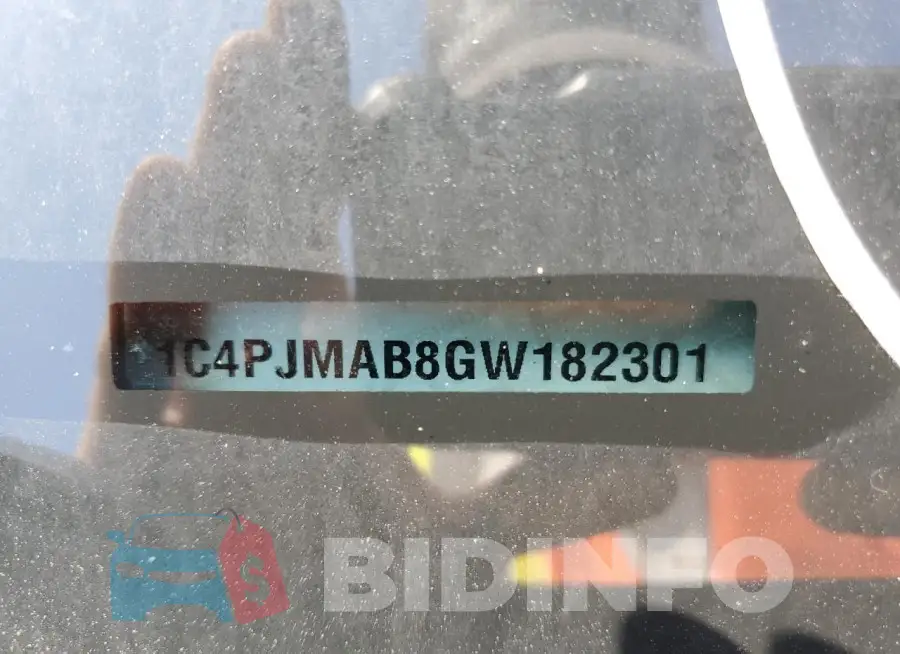 1C4PJMAB8GW182301 Photo# 13