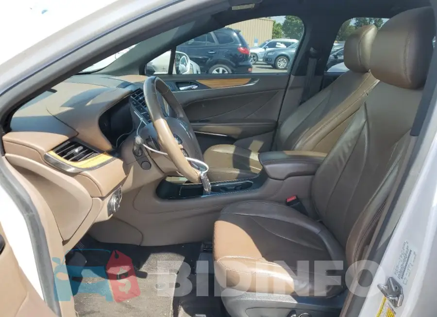 5LMCJ2A96FUJ18065 Photo# 7