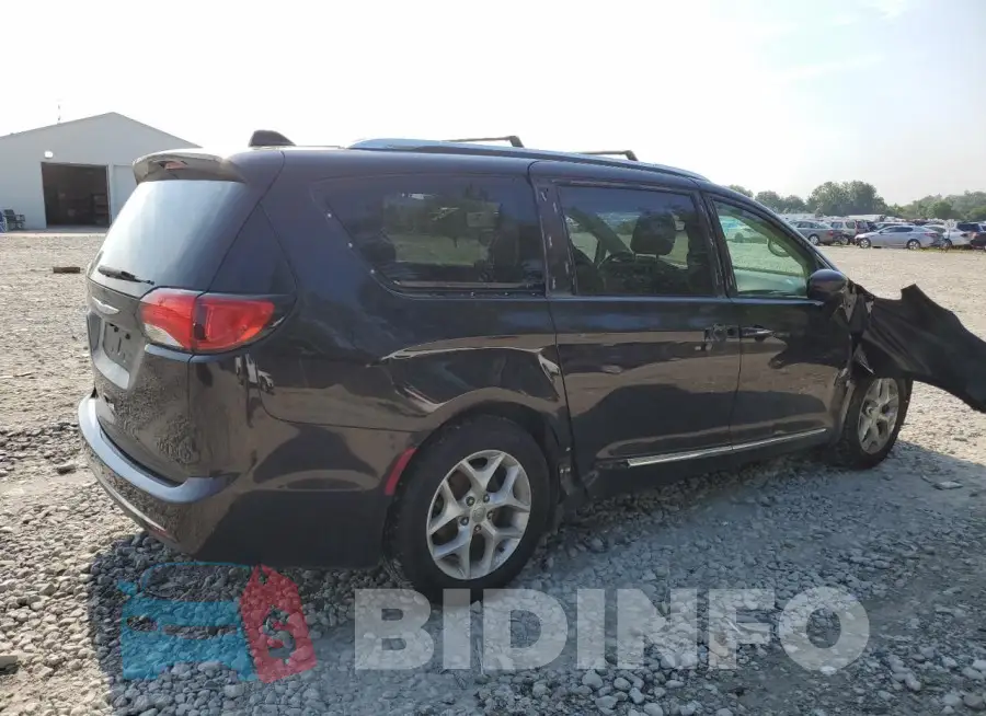 2C4RC1EG8HR542572 Photo# 3