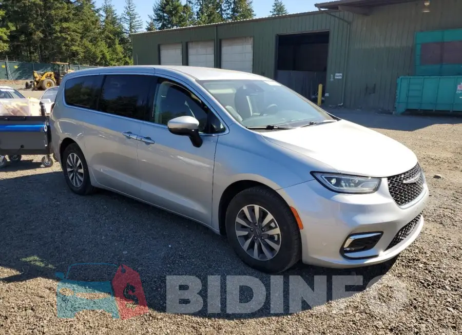 2C4RC1L78PR614453 Photo# 4