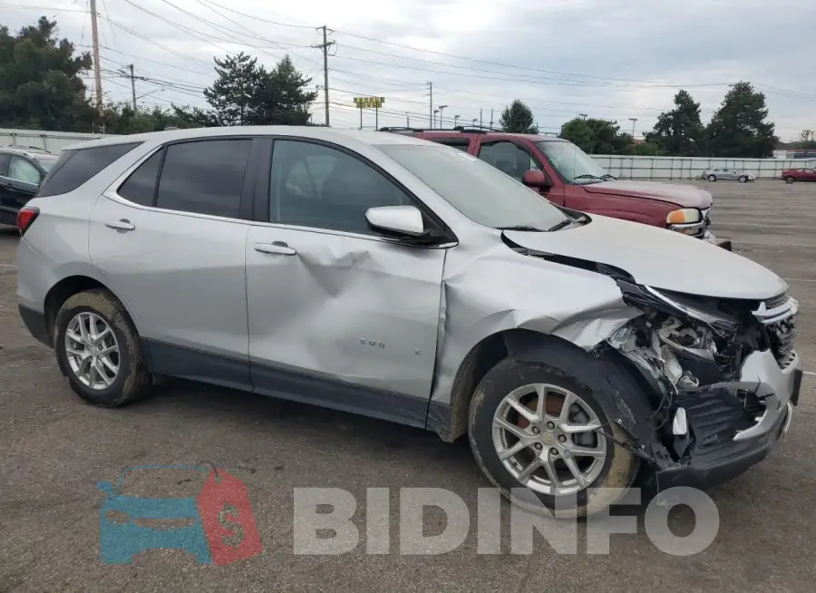 2GNAXTEV8N6135013 Photo# 4