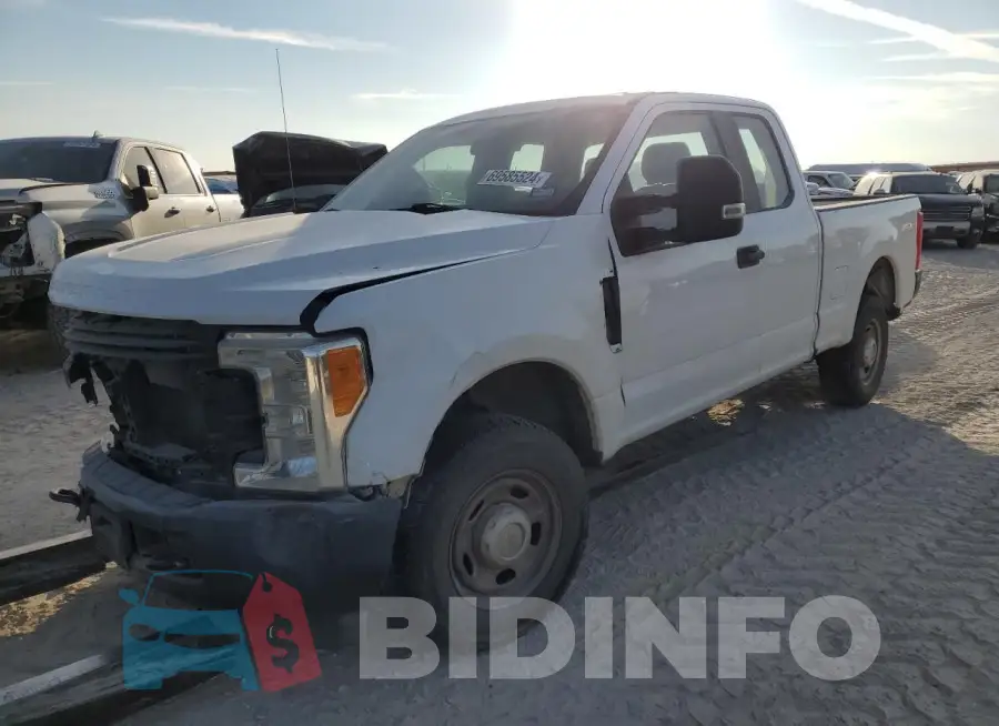 1FT7X2A66HED71204 Photo# 1