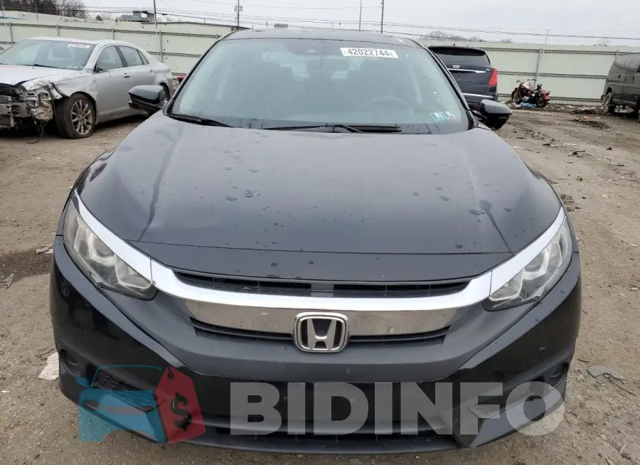 19XFC2F89GE214917 Photo# 5